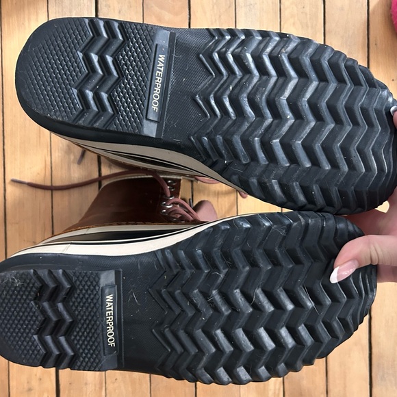 Women’s Sorel Winter Boots - Picture 5 of 5